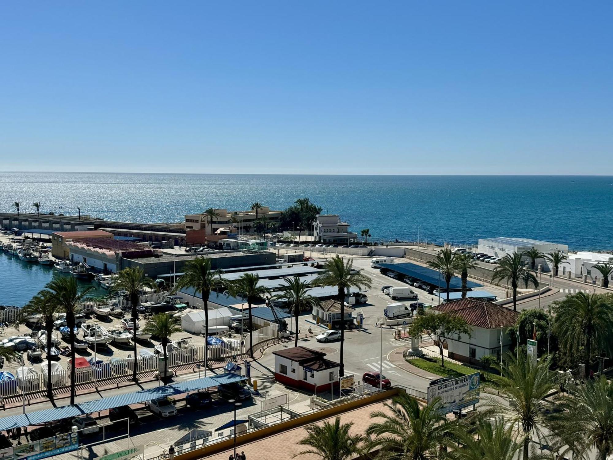 Beachfront Apartment With Terrace And Seaviews Fuengirola Luaran gambar