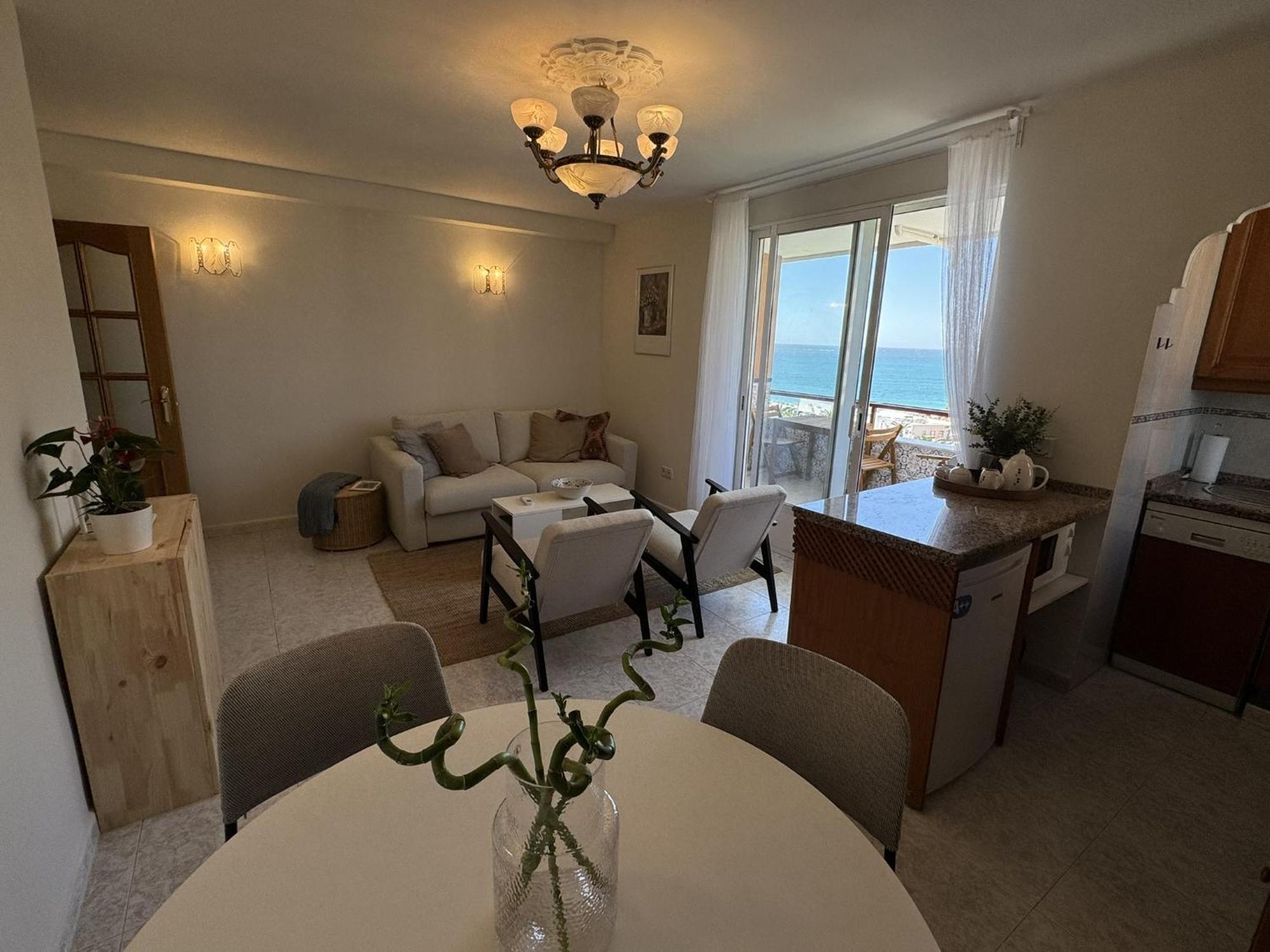 Beachfront Apartment With Terrace And Seaviews Fuengirola Luaran gambar